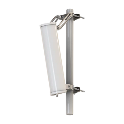Antena Sectorial de 120º, (5.1 - 5.8 GHz), Ganancia (15 dBi), Incluye montaje para torre o mástil. 